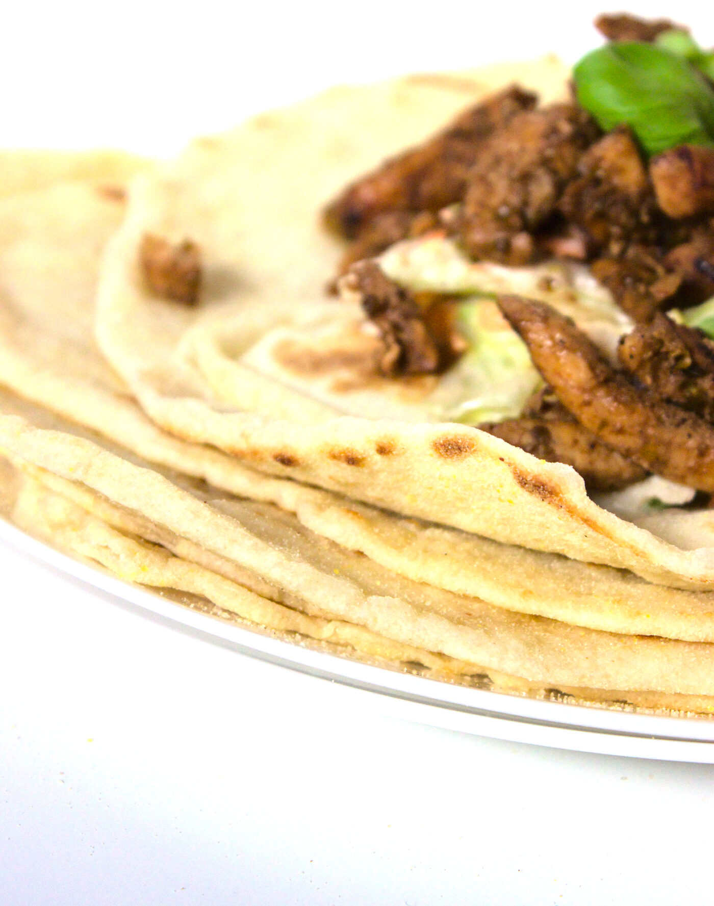 Tortilla pszenna z kurczakiem i surówką